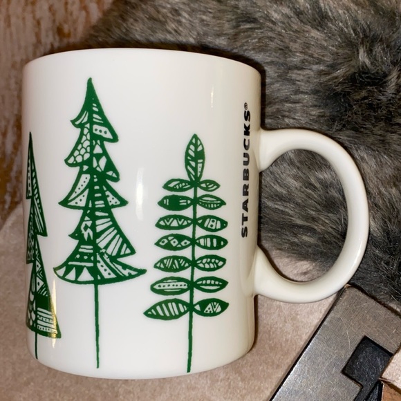 🆕🎄☕️🧜‍♀️STARBUCKS 12 oz. 2015 Christmas Tree🎄 Ceramic Coffee Mug - Picture 5 of 8